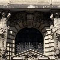 "Cariatides & Atlantes"